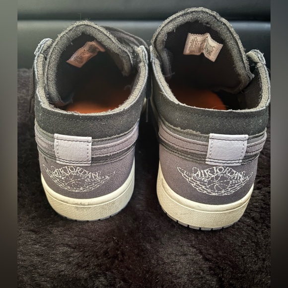 Nike Gray and Black Sneakers - Picture 4 of 6